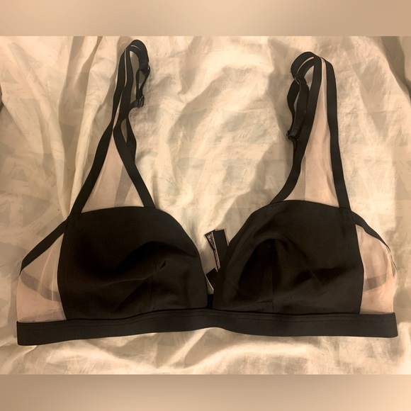NWT Victoria’s Secret Bralette size Large - Picture 3 of 3